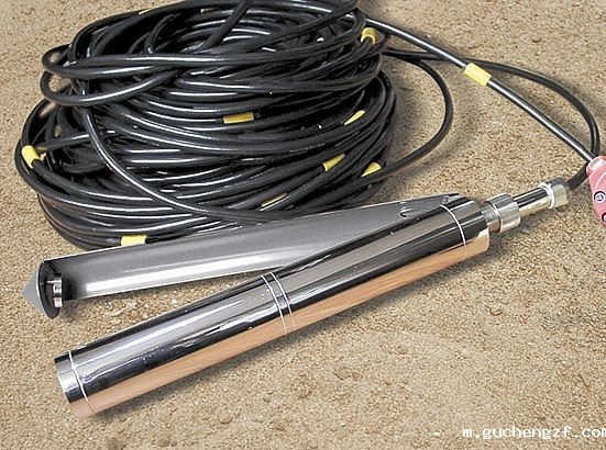 مسبار سرعة الموجة الثلاثية داخل البئر